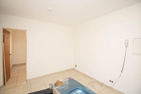 Sala de apartamento para alugar com 2 quartos, 44m² em Parque Casa de Pedra, São Paulo