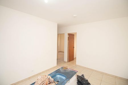 Sala de apartamento para alugar com 2 quartos, 44m² em Parque Casa de Pedra, São Paulo