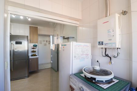Apartamento à venda com 108m², 3 quartos e 2 vagas Apartamento à venda com 108m², 3 quartos e 2 vagasCozinha e Área de Serviço