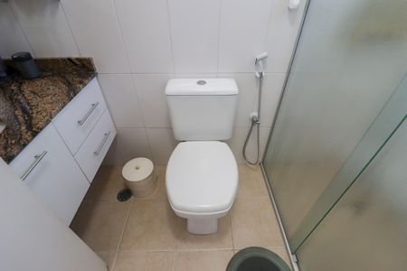 Apartamento à venda com 108m², 3 quartos e 2 vagas Apartamento à venda com 108m², 3 quartos e 2 vagasBanheiro da Suíte