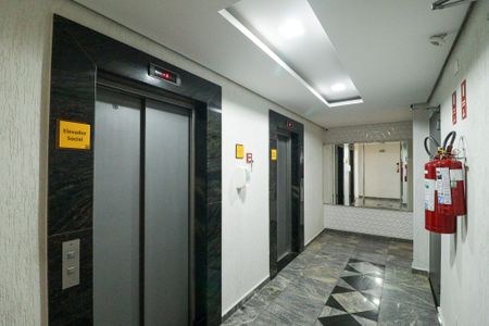 Apartamento à venda com 108m², 3 quartos e 2 vagas Apartamento à venda com 108m², 3 quartos e 2 vagasHall