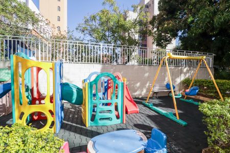 Apartamento à venda com 108m², 3 quartos e 2 vagas Apartamento à venda com 108m², 3 quartos e 2 vagasPlayground
