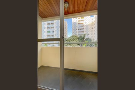 Apartamento para alugar com 55m², 2 quartos e 1 vaga Apartamento para alugar com 55m², 2 quartos e 1 vagaSacada