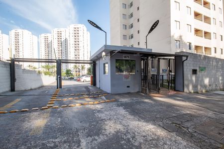 Apartamento para alugar com 55m², 2 quartos e 1 vaga Apartamento para alugar com 55m², 2 quartos e 1 vagaFachada
