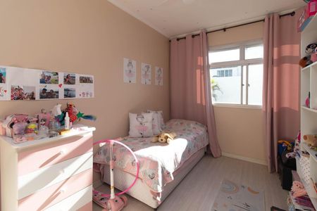 Quarto 1 de apartamento para alugar com 2 quartos, 77m² em Cristal, Porto Alegre