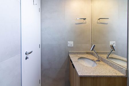 Apartamento à venda com 140m², 3 quartos e 2 vagas Apartamento à venda com 140m², 3 quartos e 2 vagasBanheiro da Suíte 2