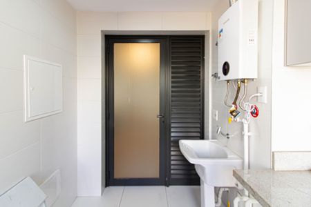 Apartamento à venda com 140m², 3 quartos e 2 vagas Apartamento à venda com 140m², 3 quartos e 2 vagasÁrea de Serviço