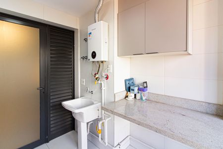 Apartamento à venda com 140m², 3 quartos e 2 vagas Apartamento à venda com 140m², 3 quartos e 2 vagasÁrea de Serviço