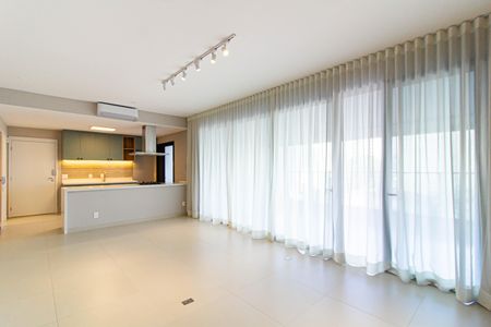 Apartamento à venda com 140m², 3 quartos e 2 vagas Apartamento à venda com 140m², 3 quartos e 2 vagasSala