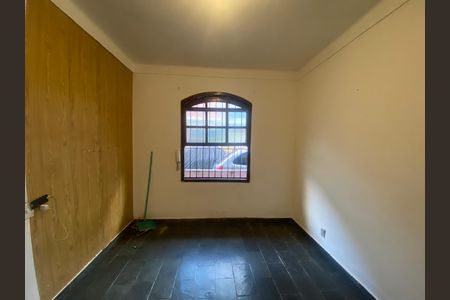 Casa à venda com 90m², 3 quartos e 1 vaga Casa à venda com 90m², 3 quartos e 1 vagaSala