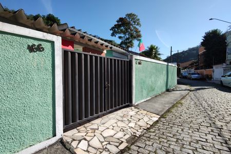 Casa de condomínio à venda com 213m², 3 quartos e 1 vagaFachada