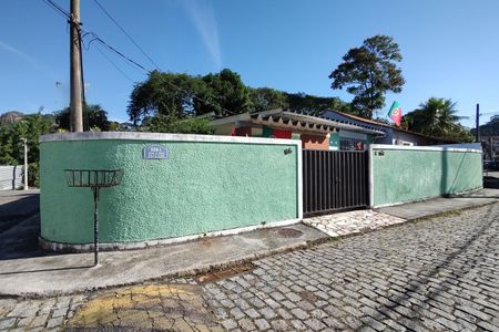 Casa de condomínio à venda com 213m², 3 quartos e 1 vagaFachada