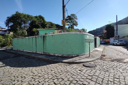 Casa de condomínio à venda com 213m², 3 quartos e 1 vagaFachada