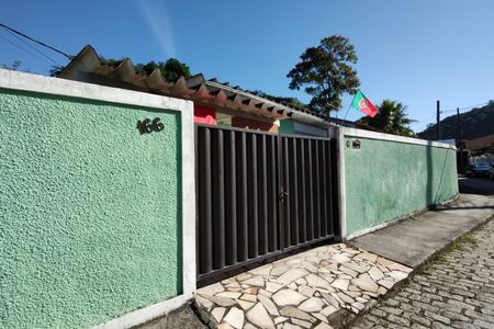 Casa de condomínio à venda com 213m², 3 quartos e 1 vagaFachada