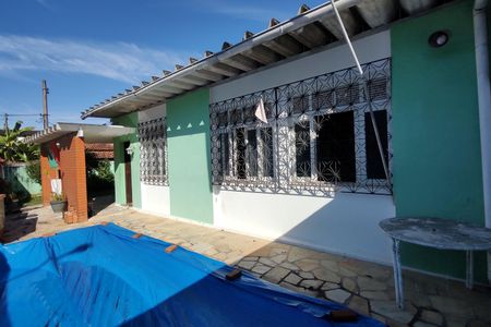 Casa de condomínio à venda com 213m², 3 quartos e 1 vagaFachada