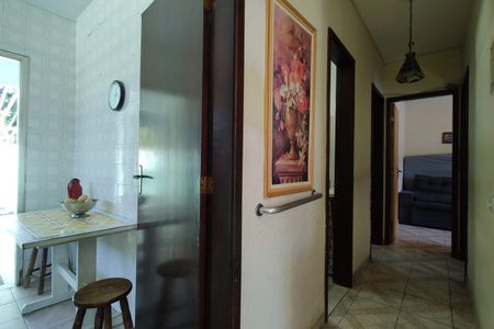 Casa de condomínio à venda com 213m², 3 quartos e 1 vagaCorredor 