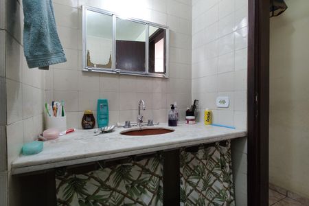 Casa de condomínio à venda com 213m², 3 quartos e 1 vagaBanheiro Social