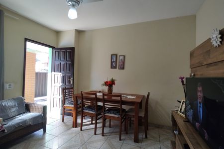 Casa de condomínio à venda com 213m², 3 quartos e 1 vagaSala