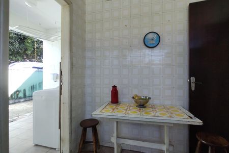 Casa de condomínio à venda com 213m², 3 quartos e 1 vagaCozinha 