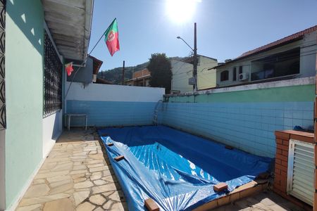 Casa de condomínio à venda com 213m², 3 quartos e 1 vagaQuintal