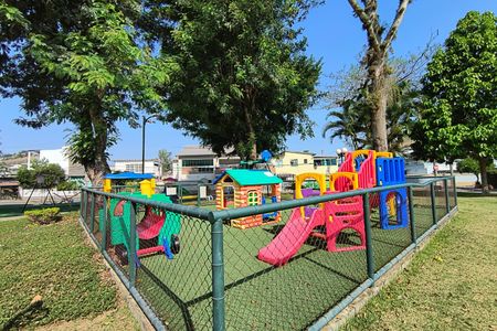 Casa de condomínio à venda com 213m², 3 quartos e 1 vagaÁrea comum - Playground