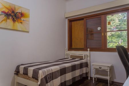 Casa para alugar com 300m², 3 quartos e 3 vagas Casa para alugar com 300m², 3 quartos e 3 vagasQuarto 2