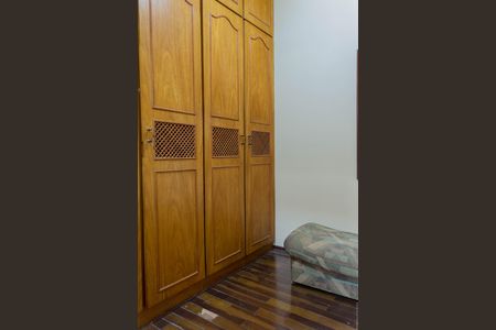 Casa para alugar com 300m², 3 quartos e 3 vagas Casa para alugar com 300m², 3 quartos e 3 vagasCloset da Suíte 1