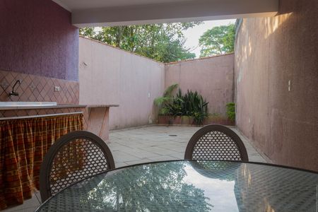 Casa para alugar com 300m², 3 quartos e 3 vagas Casa para alugar com 300m², 3 quartos e 3 vagasÁrea comum