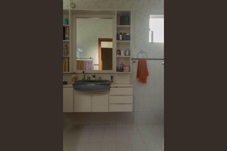 Casa para alugar com 300m², 3 quartos e 3 vagas Casa para alugar com 300m², 3 quartos e 3 vagasBanheiro da Suíte 1