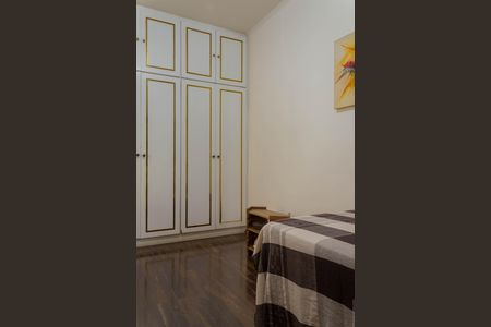 Casa para alugar com 300m², 3 quartos e 3 vagas Casa para alugar com 300m², 3 quartos e 3 vagasQuarto 2