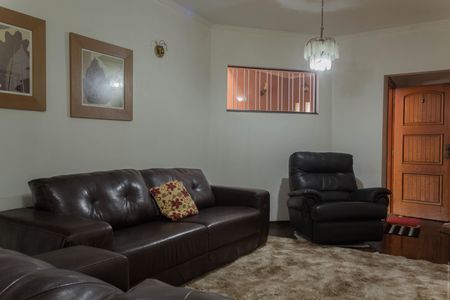 Casa para alugar com 300m², 3 quartos e 3 vagas Casa para alugar com 300m², 3 quartos e 3 vagasSala