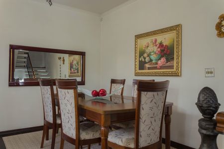 Casa para alugar com 300m², 3 quartos e 3 vagas Casa para alugar com 300m², 3 quartos e 3 vagasSala de Jantar