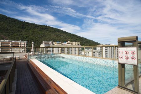 Apartamento à venda com 80m², 2 quartos e 1 vaga Apartamento à venda com 80m², 2 quartos e 1 vagaÁrea Comum - Piscina