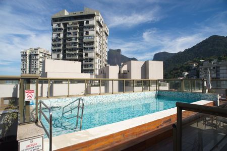 Apartamento à venda com 80m², 2 quartos e 1 vaga Apartamento à venda com 80m², 2 quartos e 1 vagaÁrea Comum - Piscina