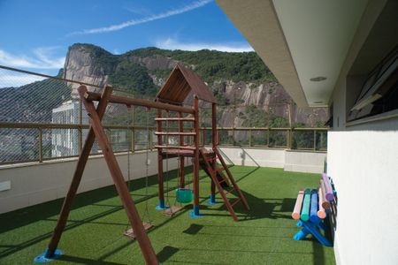 Apartamento à venda com 80m², 2 quartos e 1 vaga Apartamento à venda com 80m², 2 quartos e 1 vagaÁrea Comum - Playground