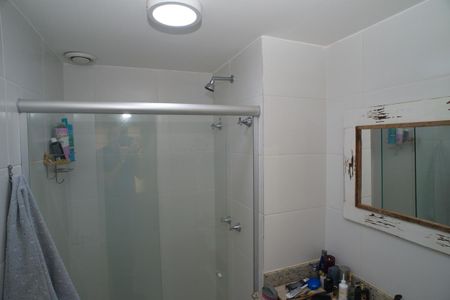 Apartamento à venda com 80m², 2 quartos e 1 vaga Apartamento à venda com 80m², 2 quartos e 1 vagaBanheiro Suíte 1
