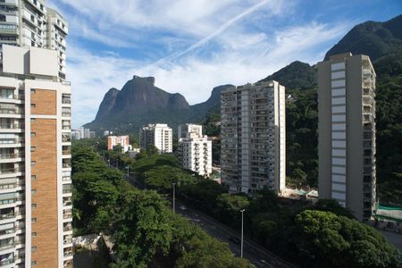 Apartamento à venda com 80m², 2 quartos e 1 vaga Apartamento à venda com 80m², 2 quartos e 1 vagaVista da Varanda