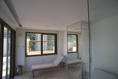 Apartamento à venda com 80m², 2 quartos e 1 vaga Apartamento à venda com 80m², 2 quartos e 1 vagaÁrea Comum - Sauna