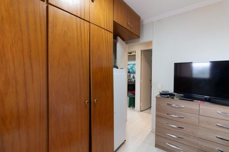 Quarto 1 de apartamento à venda com 3 quartos, 50m² em Conjunto Promorar Raposo Tavares, São Paulo