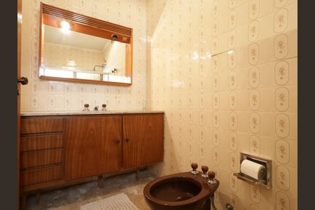 Casa para alugar com 361m², 4 quartos e 4 vagasBanheiro da Suíte 1