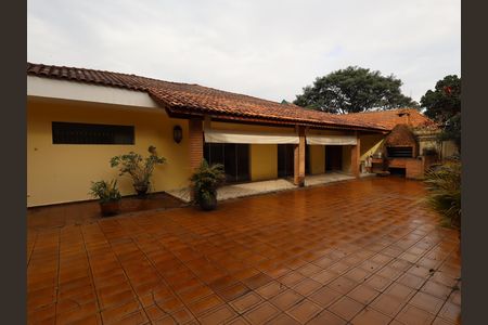 Casa para alugar com 361m², 4 quartos e 4 vagasQuintal