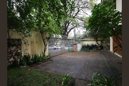 Casa para alugar com 361m², 4 quartos e 4 vagasÁrea externa