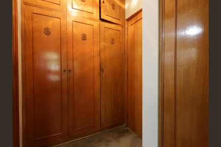 Casa para alugar com 361m², 4 quartos e 4 vagasCloset da suíte 2