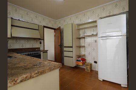 Casa para alugar com 361m², 4 quartos e 4 vagasCozinha