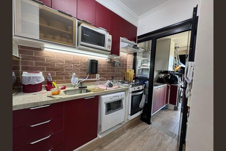Cozinha de apartamento à venda com 2 quartos, 61m² em Continental, Osasco