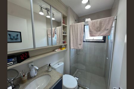 Apartamento à venda com 61m², 2 quartos e 2 vagas Apartamento à venda com 61m², 2 quartos e 2 vagasBanheiro da Suíte