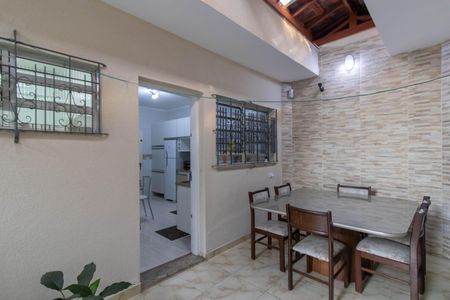 Casa para alugar com 295m², 3 quartos e 4 vagas Casa para alugar com 295m², 3 quartos e 4 vagasArea Externa