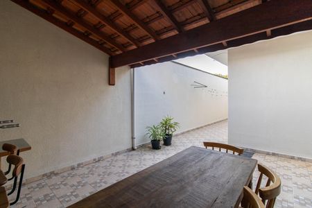 Casa para alugar com 295m², 3 quartos e 4 vagas Casa para alugar com 295m², 3 quartos e 4 vagasQuintal