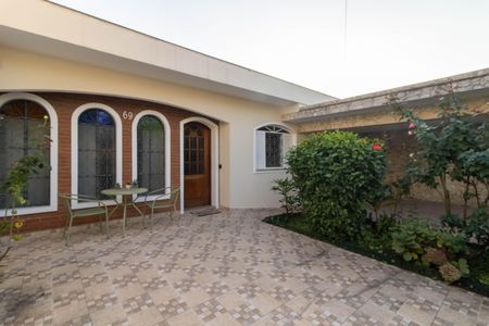 Casa para alugar com 295m², 3 quartos e 4 vagas Casa para alugar com 295m², 3 quartos e 4 vagasGaragem