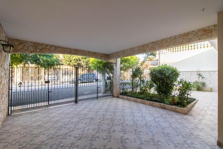 Casa para alugar com 295m², 3 quartos e 4 vagas Casa para alugar com 295m², 3 quartos e 4 vagasGaragem